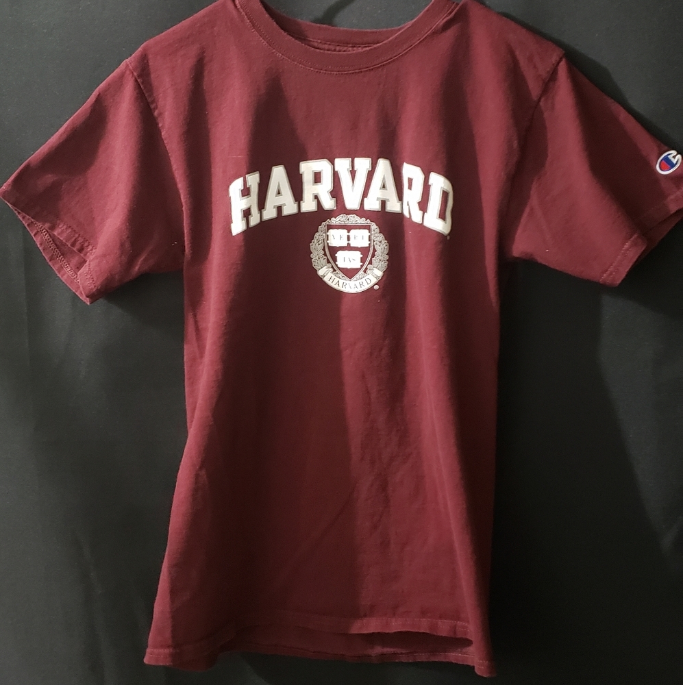 Champion "Harvard" graphic tshirt